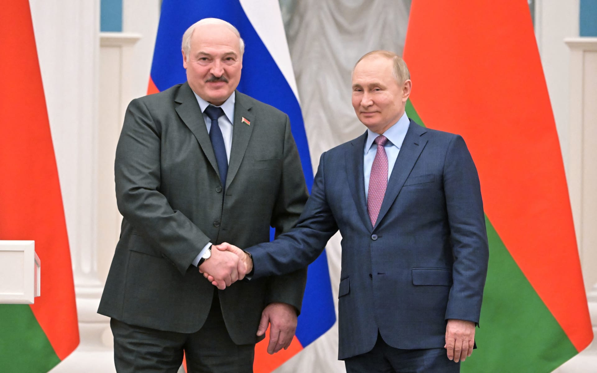 بوتين يدعو إلى تعزيز العلاقات العسكرية مع بيلاروس
