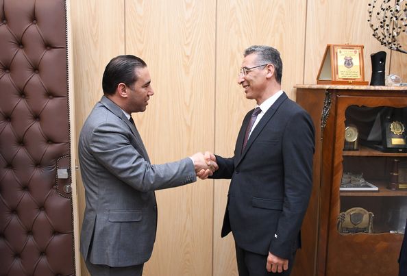 وزير الداخلية يستقبل رئيس رابطة الدّفاع عن حقوق الإنسان 