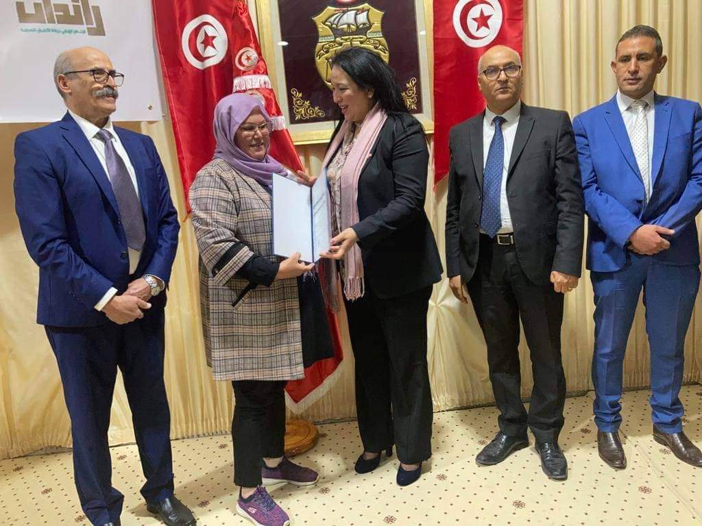 القصرين / برنامج رائدات.. وزيرة المرأة تشرف على توزيع 94 إشعارا لفائدة نساء وفتيات 