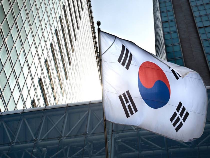 كوريا الجنوبية تخطط لتخفيض الوظائف الحكومية مع ركود الاقتصاد