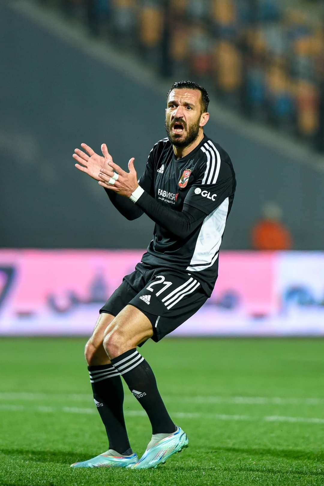 علي معلول أفضل لاعب عربي في الدوريات المحلية