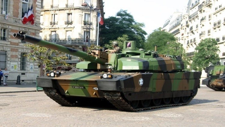 فرنسا تزود أوكرانيا بدبابات قتالية خفيفة