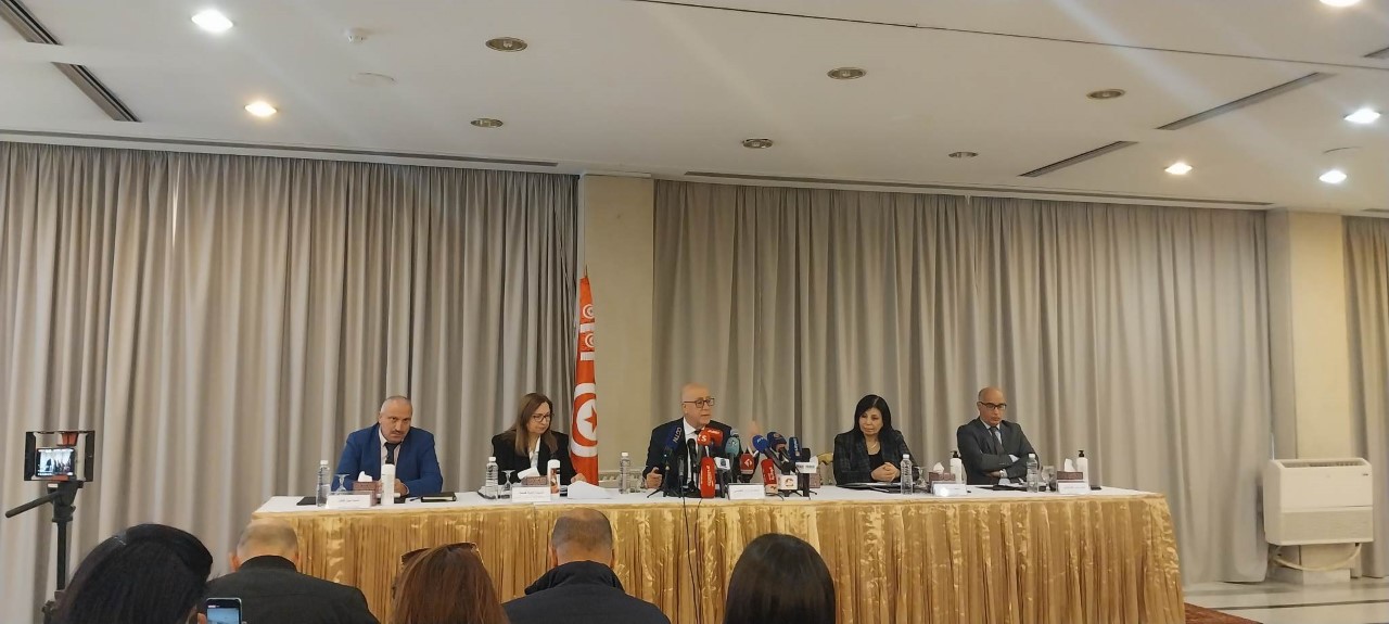 محافظ البنك المركزي يعلن ويحذر..   مجلة صرف جديدة.. والتضخم سيصل إلى 11 %