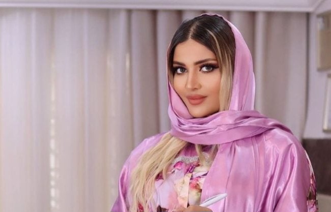 الجزائر: الإفراج عن ملكة جمال شمال أفريقيا سابقا بعد احتجازها للعثور على كوكايين بمنزلها