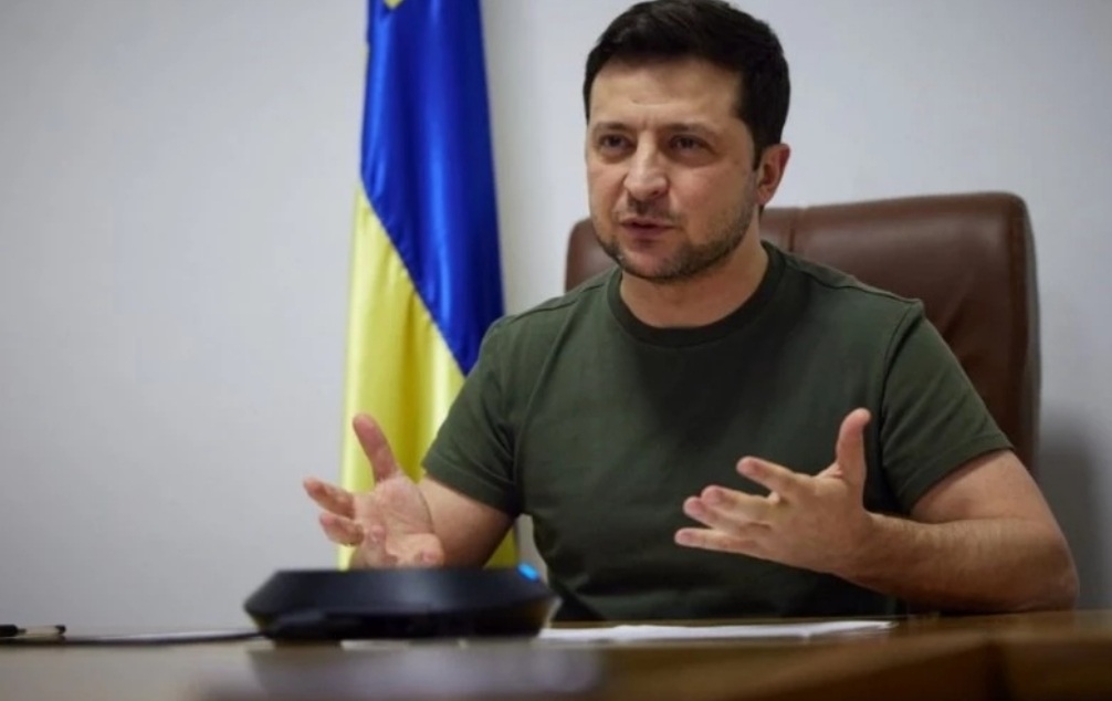 زيلينسكي يحرم سياسيين معارضين لروسيا من الجنسية الأوكرانية