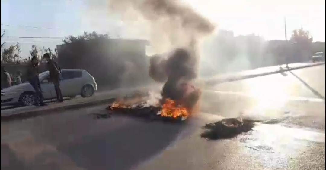 تلاميذ يقطعون الطريق الوطنية بين بنزرت ومنزل بورقيبة