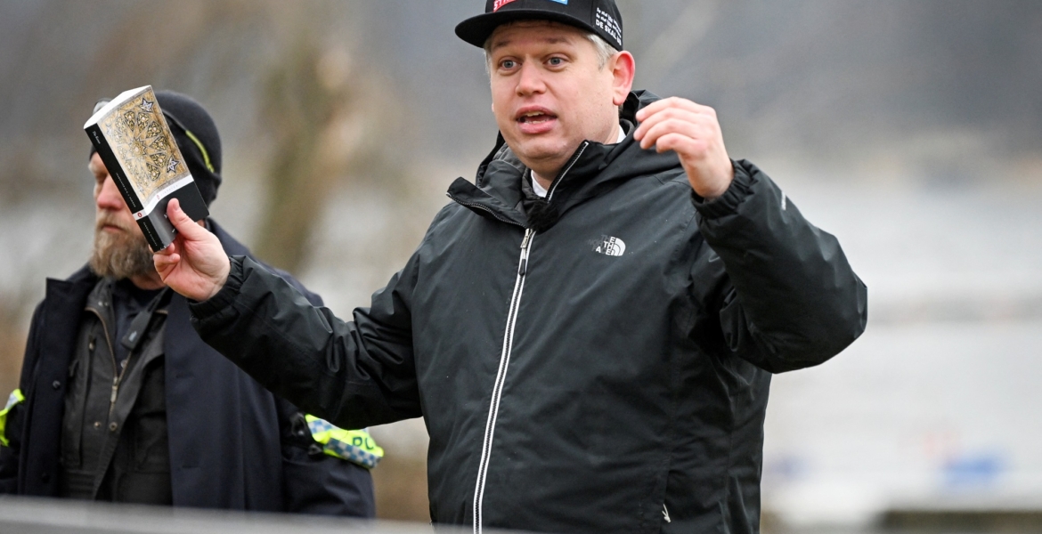 بعد إحراق نسخة من القرآن أمام سفارة تركيا.. "حماس" تطالب السويد بالاعتذار 