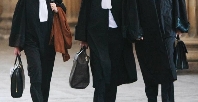 حرمان محام من ممارسة المهنة.. هياكل المحاماة تندد بالأحكام الصادرة عن القضاء العسكري في  قضية المطار.. والتصعيد وارد