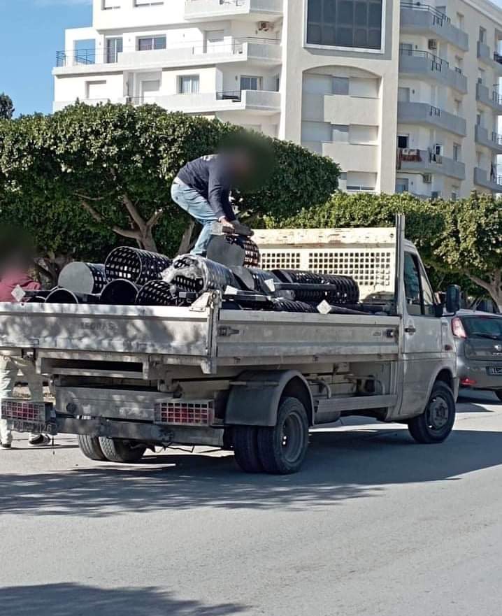 نابل : اقتلاع حاويات بعد اسبوع من تركيزها ..رئيسة البلدية توضح لـ"الصباح نيوز "
