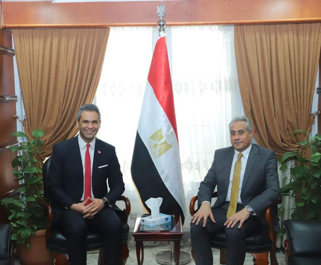 وزير التشغيل والتكوين المهني يلتقي نظيره المصري