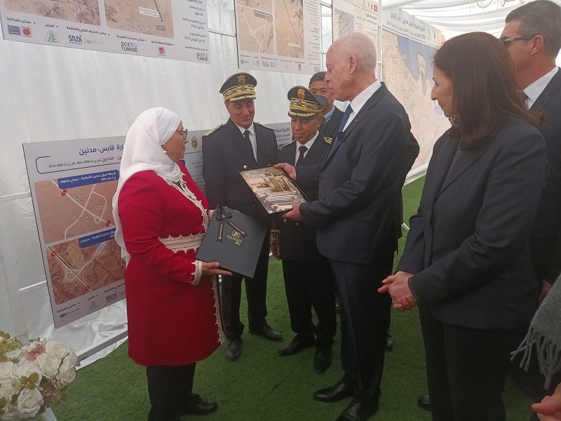 إشراف رئيس الجمهورية على فتح حركة الجولان على  الطريق السيارة قابس مدنين راس الجدير
