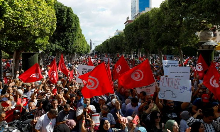 ركزت على السياسي وتصيد أخطاء سعيد ..  معارضة ضعيفة في "عزلة" دون برامج ومقاربات بديلة