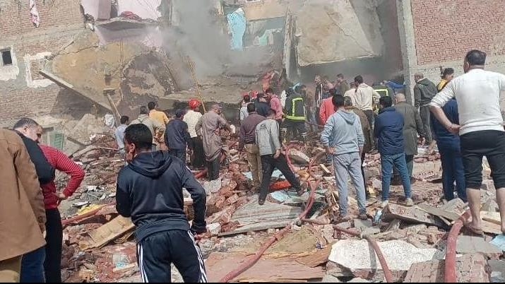  مصرع 6 أشخاص جراء انهيار عقار في مصر