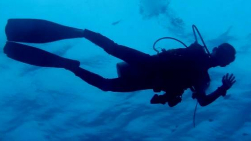 وفاة “مولع بالغطس” في شاطئ لوكة سجنان وفاة “مولع بالغطس” في شاطئ لوكة سجنان