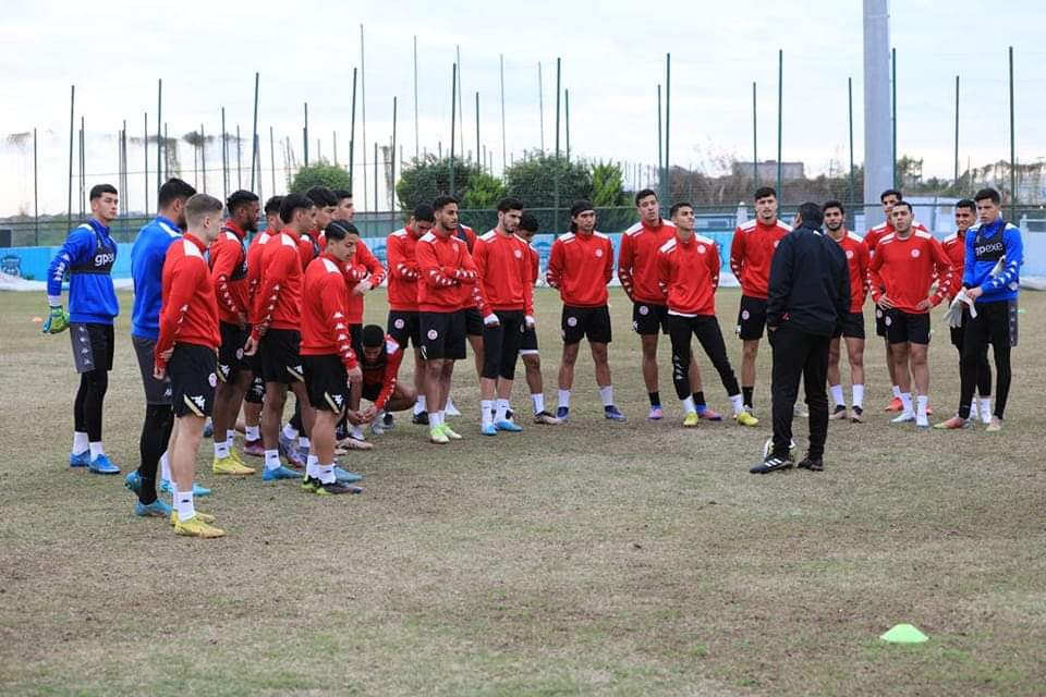 منتخب الأواسط ينهي تحضيراته لمواجهة البينين 