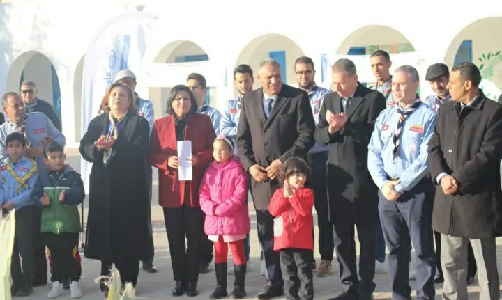 احتفالا بتسعينية الكشافة التونسية..وزير التربية يشرف على موكب تحية العلم بمدرسة "العفة" بالدندان