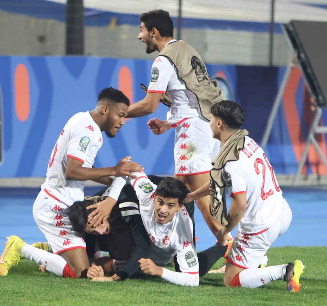  "كان" الأواسط:  المنتخب الوطني يخوض مباراة السينغال بالزي الأبيض