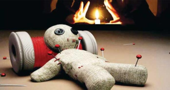 على خطى "بلقاسم" .. حجز أكثر من 600 صورة لرياضيين ..إعلاميين..وأجانب  بحوزة مشعوذ