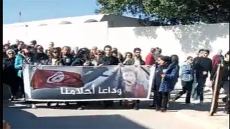  نابل: تشييع جنازة الناشطة النسوية والحقوقية أحلام بلحاج بمقبرة مدينة قربة