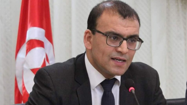  بحضور عدد من المحامين.. عبد الفتاح التاغوتي حاليا أمام وحدة البحث في جرائم الارهاب ببوشوشة