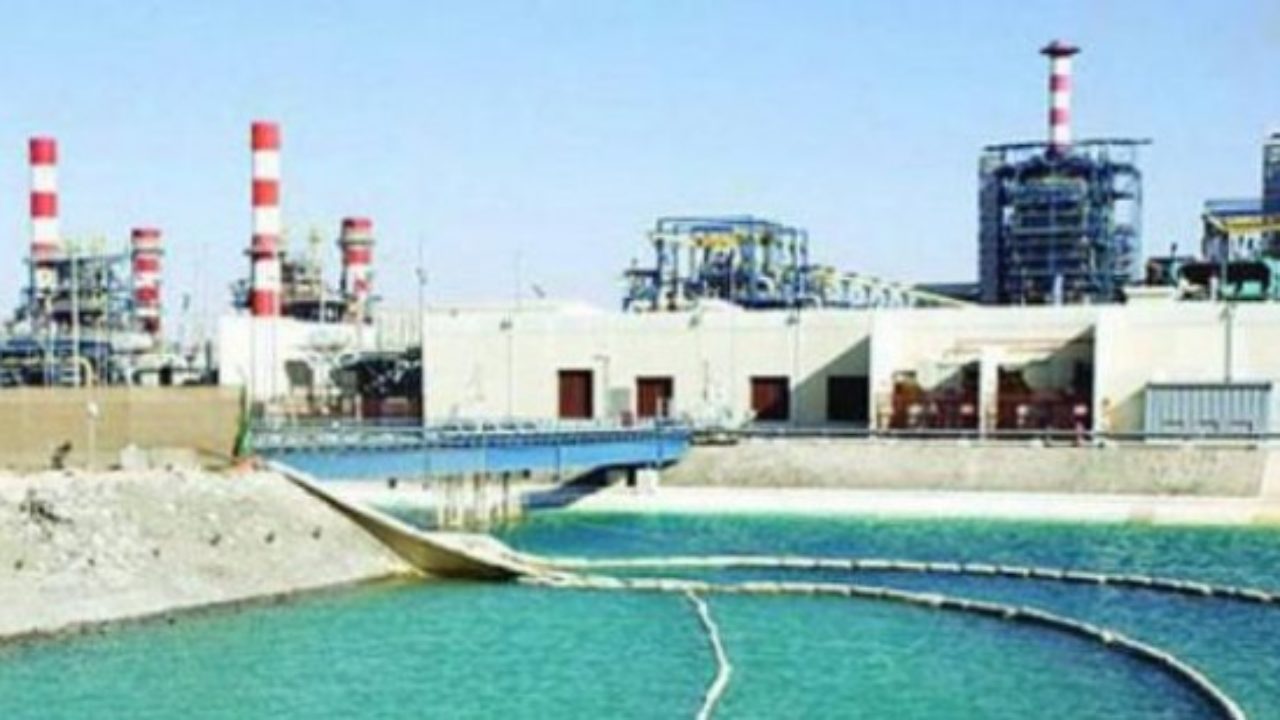 دعا رئيس الجمهورية لاعتمادها كحل للشح المائي تحلية مياه البحر "خيار صعب".. والحل في صيانة الشبكات وحسن التصرف في الموارد  