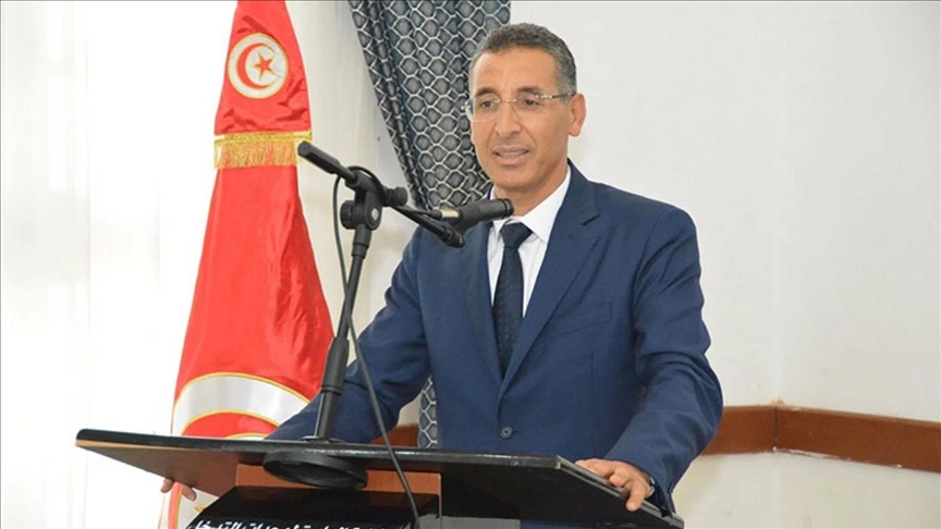  المفاجأة..  استقالة وزير الداخلية توفيق شرف الدين