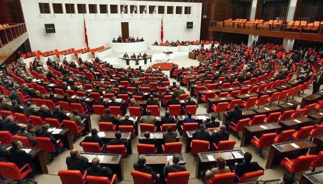 البرلمان التركي يوافق على انضمام فنلندا للناتو
