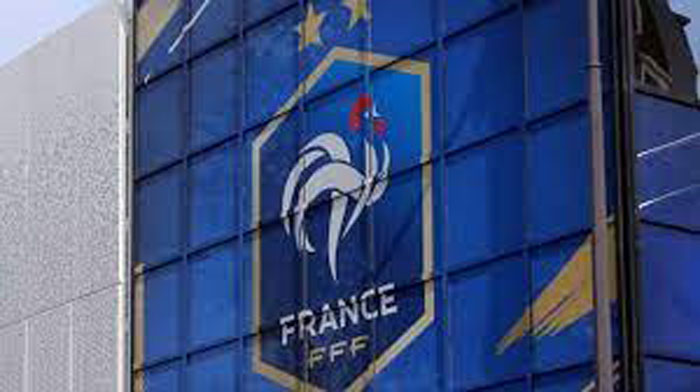 الاتحاد الفرنسي لكرة القدم يرفض إيقاف المباريات من أجل إفطار اللاعبين المسلمين