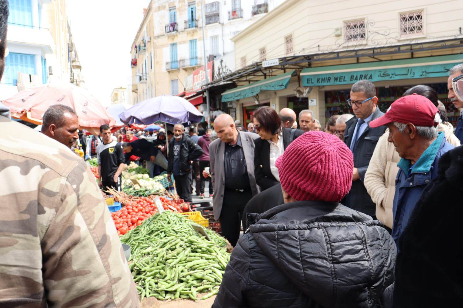 وزيرة التجارة في جولة تفقدية لأسواق سيدي البحري والقلالين والحلفاوين