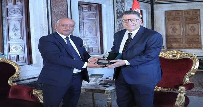 بودربالة يستقبل رئيس اتحاد الفلاحة والصيد البحري