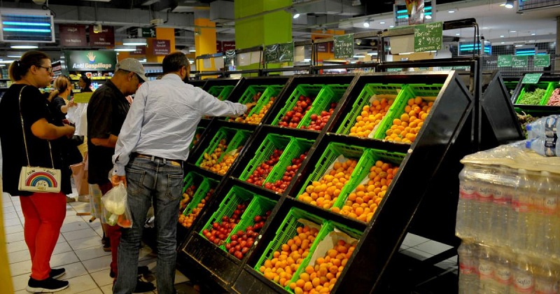 ملفات "الصباح" |  بعد بلوغ نصف رمضان .. نقص التزود بالمواد وارتفاع الأسعار سمة الأسواق