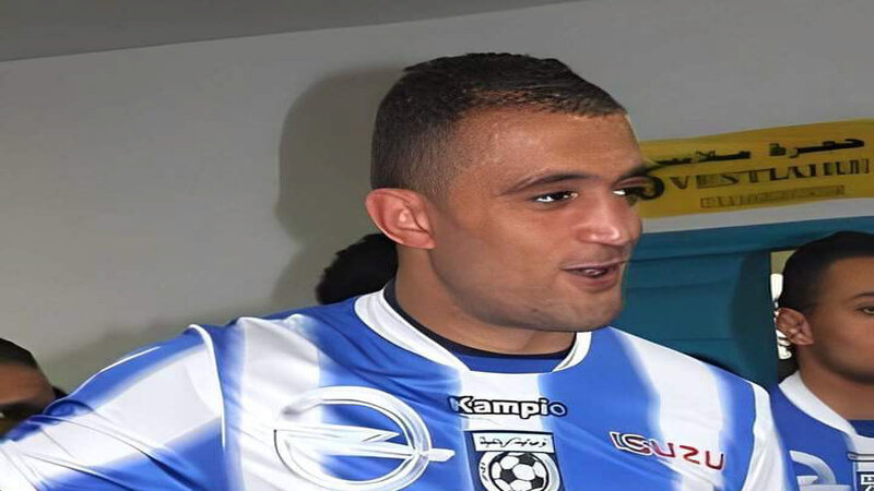 خطير في حفوز..لاعب كرة القدم نزار العيساوي يضرم النار في جسده!؟!