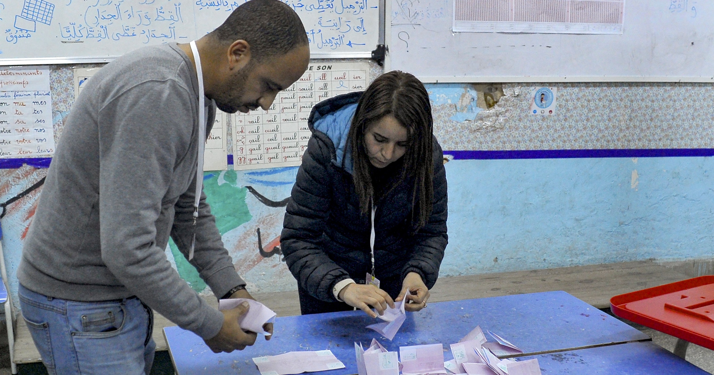    بعد تكثف الاستحقاقات القادمة .. هل يغطي المسار الانتخابي على المسار السياسي وينهى دور الأحزاب؟