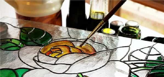 الرسم على البلور إبداعٌ تونسيٌ انقرض في صمت !