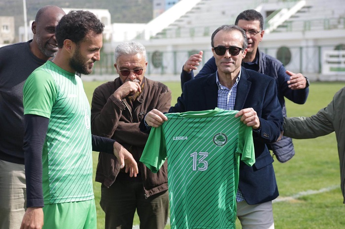 اللاعب السابق خالد الخياري الأمين العام المساعد لمنظمة الأمم المتحدة يواكب  تمارين "الهمهاما  "