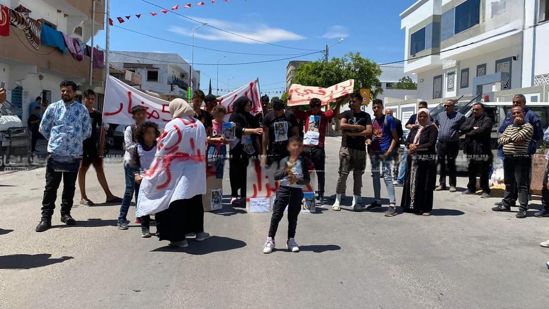  حفوز.. مسيرة احتجاجية للمطالبة بكشف ملابسات وفاة اللاعب نزار العيساوي