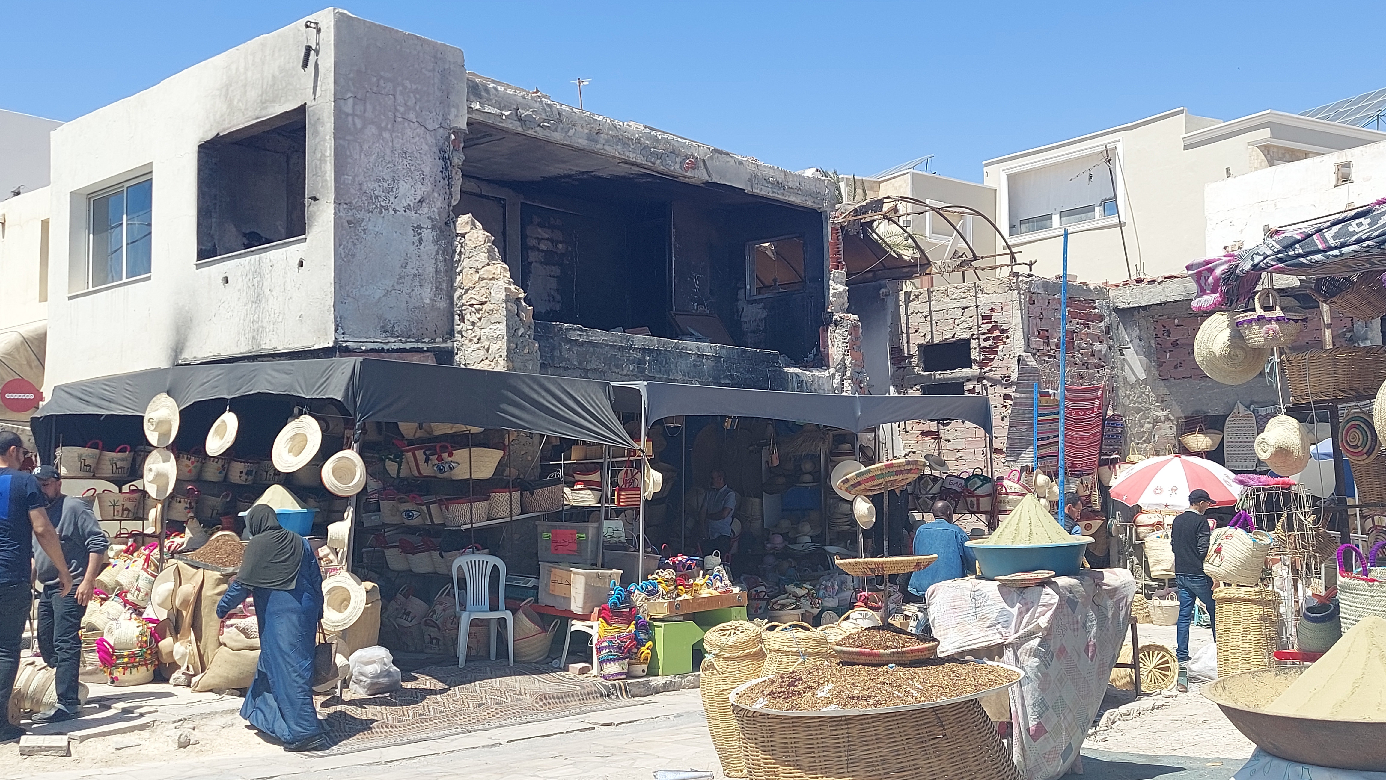 ريبورتاجات "الصباح" | بعد سنة من احتراقه : سوق "جارة" بقابس.. لا جديد يُذكر غير آلام التجار المتضررين وأوجاعهم