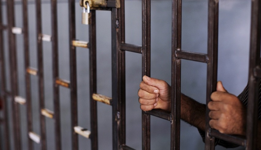 أمام دائرة العدالة الانتقالية  |  بعد مواجهة بين "الجلاد" والضحية..تأجيل ملفي السجينات السياسيات و"اليسار" الى سبتمبر القادم