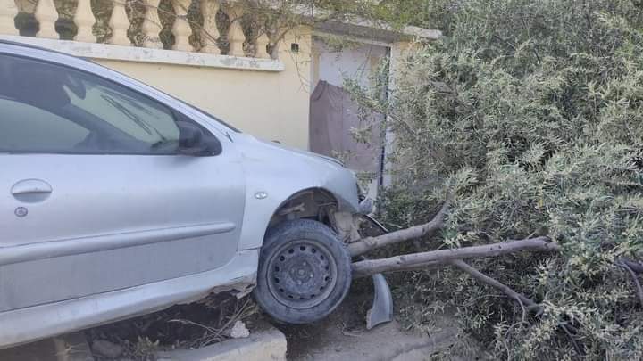  الوسلاتية.. طفل 09 سنوات يقود سيارة فيصيب شخصين