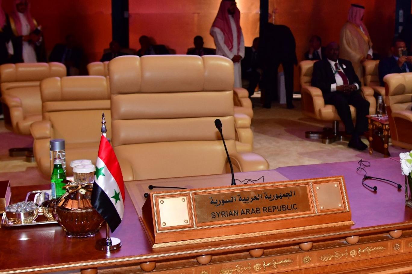   نحو دعوة الأسد لحضور القمة 19 بالرياض .. و  سوريا تعود رسميا إلى الجامعة العربية بعد تجميد دام 12 عاما