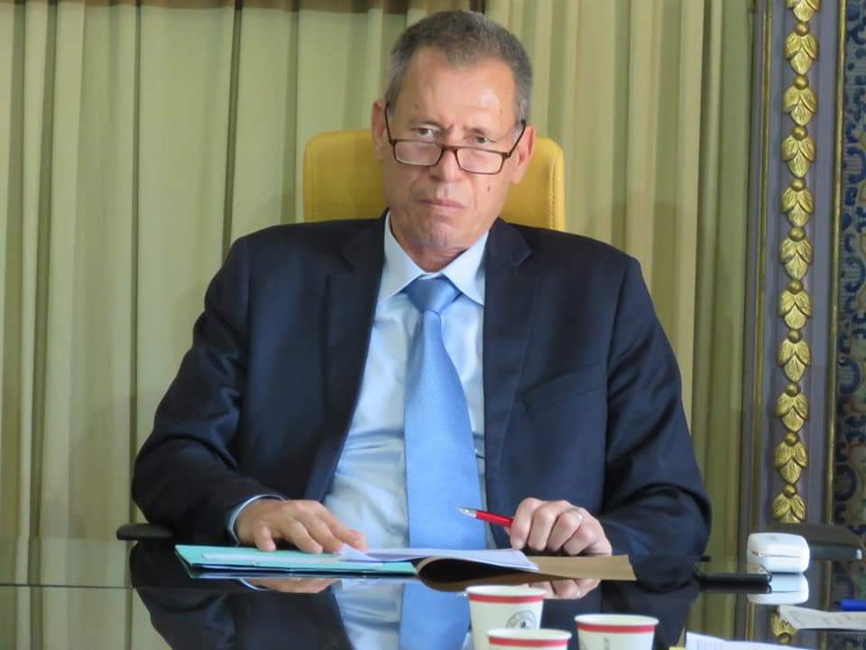 عودة التحركات في دوار هيشر .. والي منوبة يتفاعل.. وجلسة ودية من أجل انطلاقة جديدة مع "المفروزين اجتماعيا"