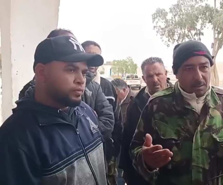 سيدي علي بن عون.. مربو الأغنام يحتجون وبتوفير الاعلاف يطالبون