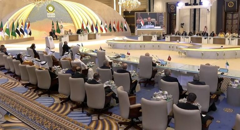  قمة جدة تختتم أشغالها إعادة امتلاك قضايا وملفات العرب الأساسية بعد أن خرجت من أياديهم 