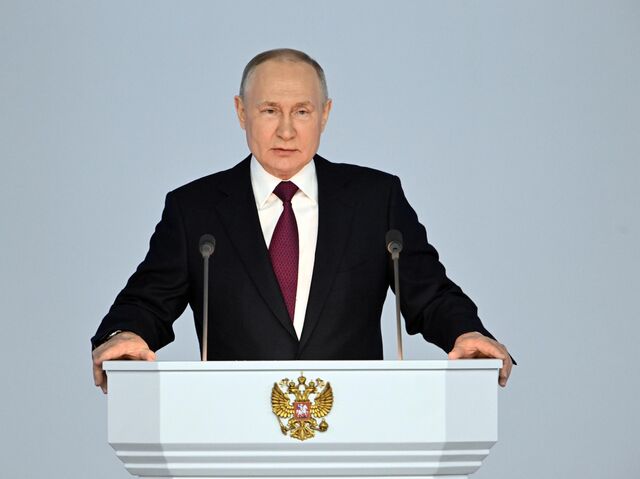  مهنئا اياهم بـ"يوم افريقيا"..بوتين يدعو قادة دول افريقيا لحضور قمّة بطرسبورغ