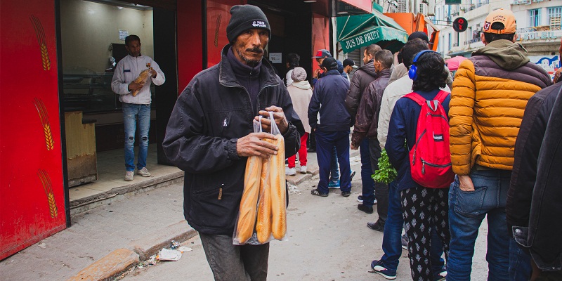 أزمات المواد الاستهلاكية المدعمة تتزايد  .. الطوابير اليومية تفنّد الروايات الرسمية !