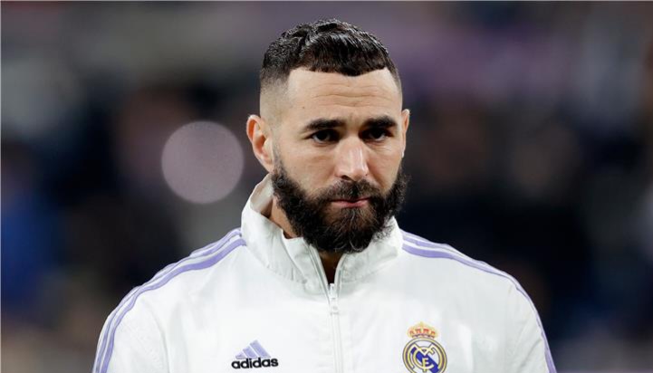  كريم بنزيمة يوقّع للاتحاد السعودي 