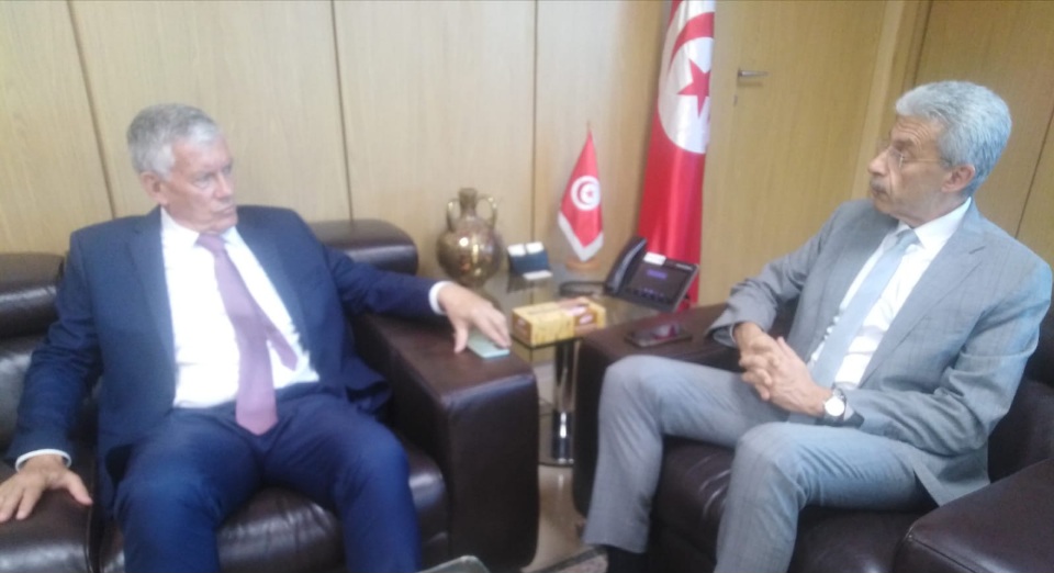 فرص مزيد تعزيز التعاون الإقتصادي محور لقاء وزير الإقتصاد بسفير فرنسا فى تونس