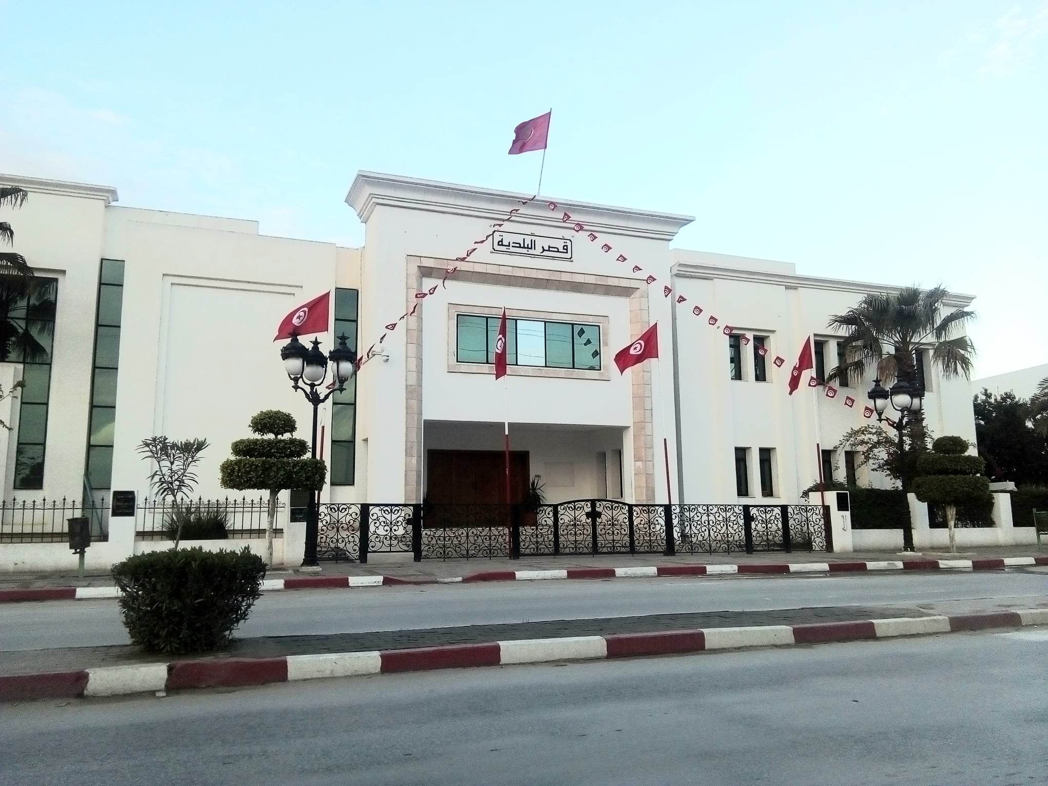  بسبب خطأ إجرائي .. عدد من شوارع وأنهج القلعة الكبرى تغرق في الظلام
