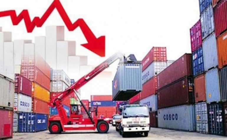 رغم تواصل نزيف واردات الطاقة..  العجز التجاري يتقلّص إلى 8.1 مليار دينار بفضل ارتفاع الصادرات في جل القطاعات