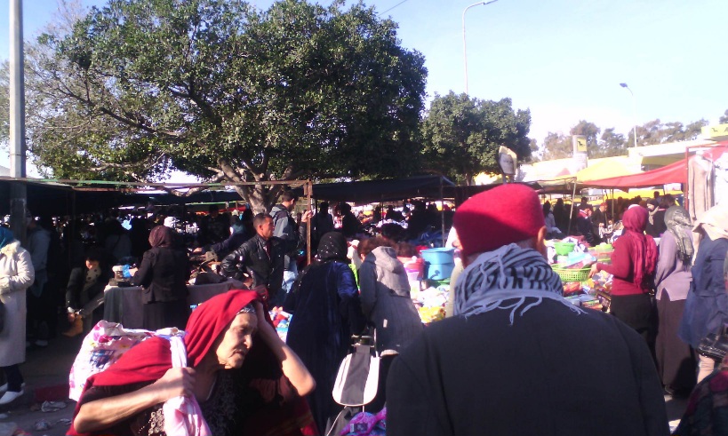 محطة سوق الأحد بسوسة ..مواطنون يتذمّرون من عدم الإلتزام بخطّ الجولان 